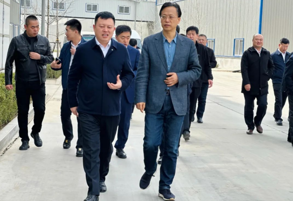 锦州市政协主席韩彤一行莅临芦田肥业调研指导
